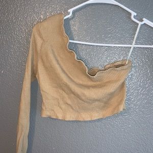 One shoulder top